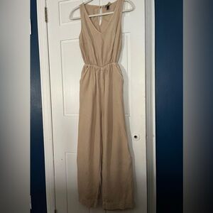 Women’s Universal Threads Tan Jumpsuit, XS